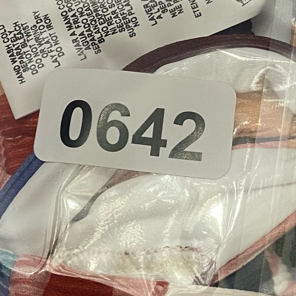 New! Vitamin A Demi underwire bikini top Cypress Tropical Print 10642 - Picture 7 of 7